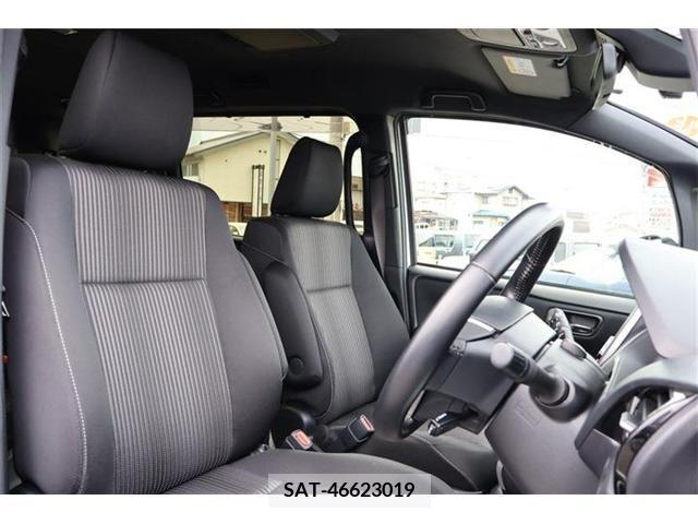 Toyota VOXY 2019-08 395025-22