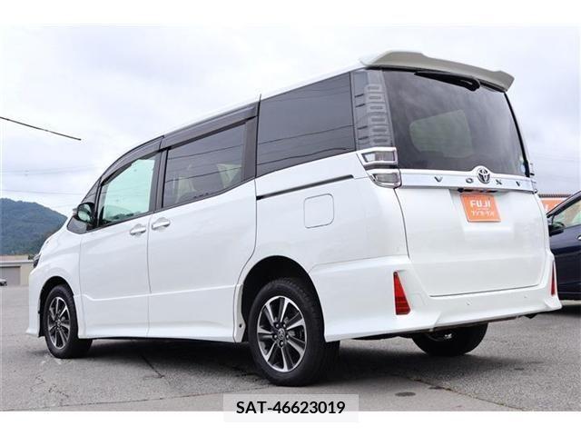 Toyota VOXY 2019-08 395025-1
