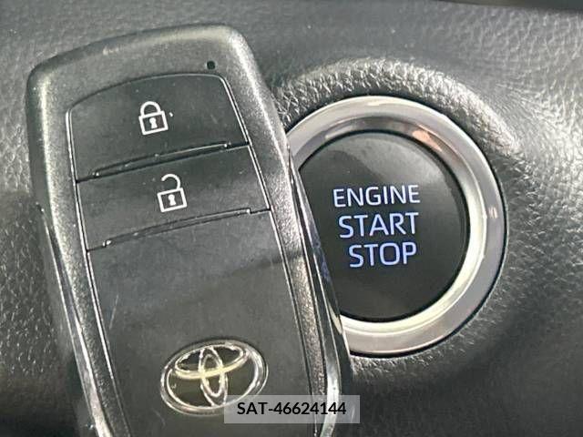 Toyota YARIS 2023-06 371402-6