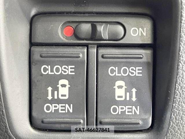Honda N BOX CUSTOM 2014-02 385348-3
