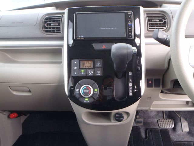 Daihatsu TANTO 2018-04 9773-13