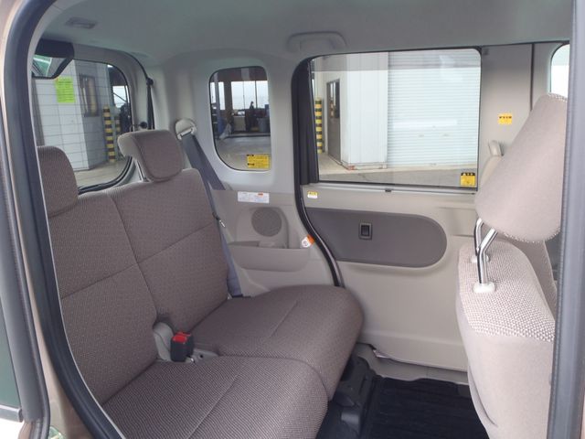 Daihatsu TANTO 2018-04 9773-7