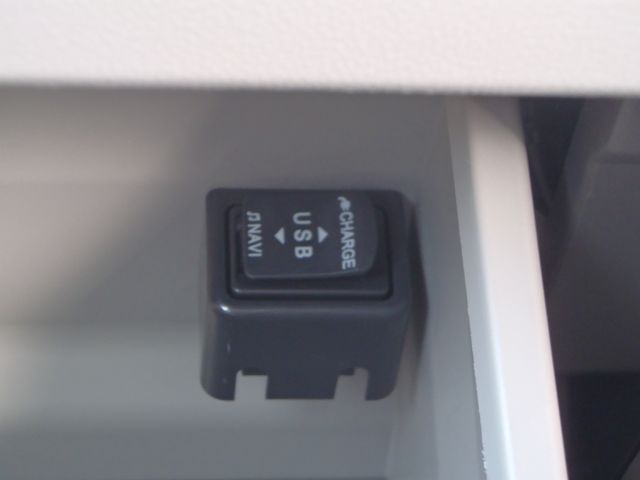Daihatsu TANTO 2018-04 9773-12