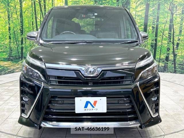 Toyota VOXY 2019-03 216982-14