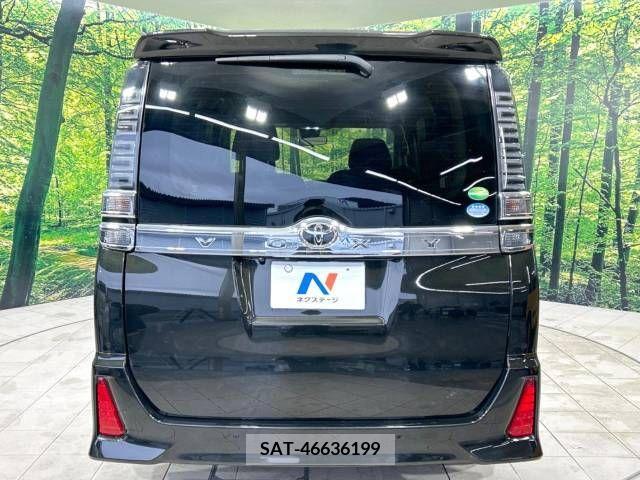 Toyota VOXY 2019-03 216982-15