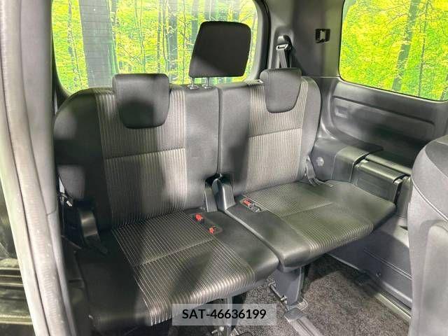 Toyota VOXY 2019-03 216982-9