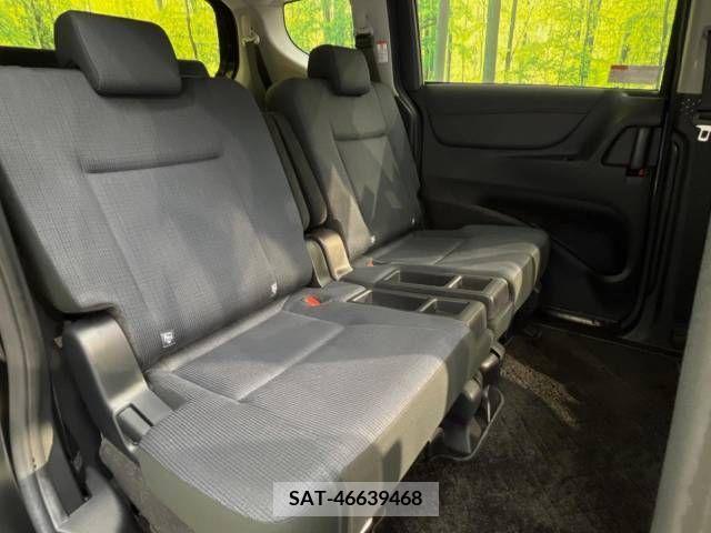 Toyota SIENTA 2016-11 330371-9