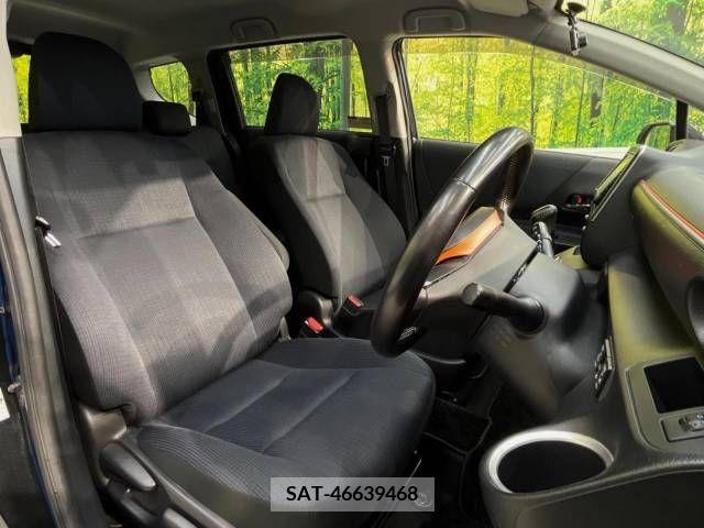 Toyota SIENTA 2016-11 330371-8