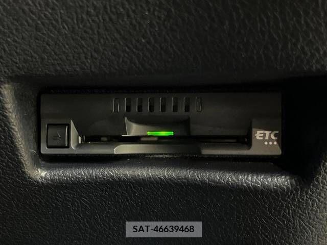 Toyota SIENTA 2016-11 330371-5