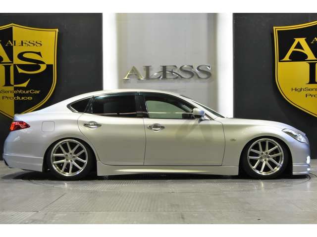 Nissan FUGA 2012-01 5260-5