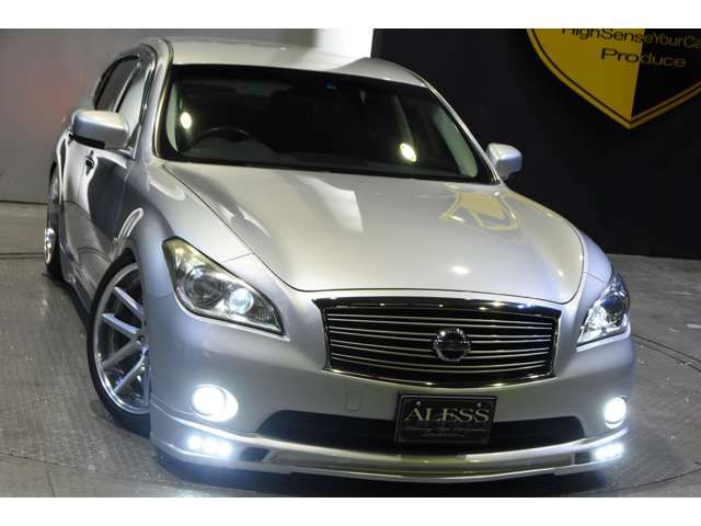 Nissan FUGA 2012-01 5260-1