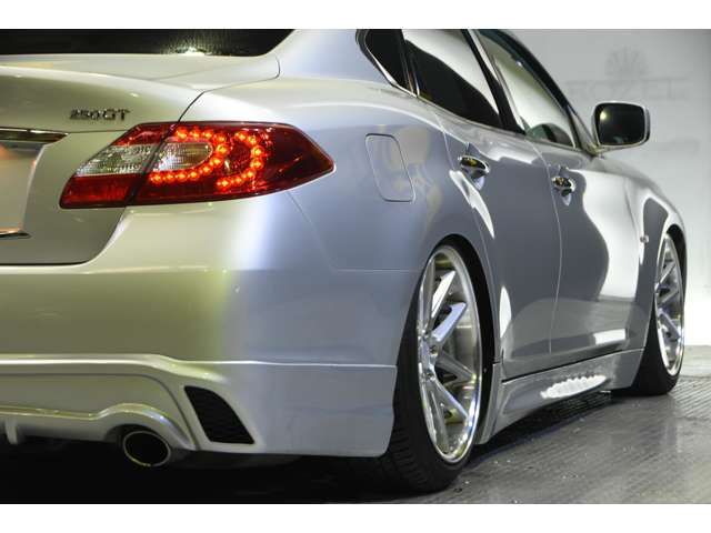 Nissan FUGA 2012-01 5260-15
