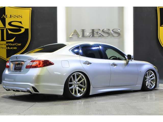 Nissan FUGA 2012-01 5260-2