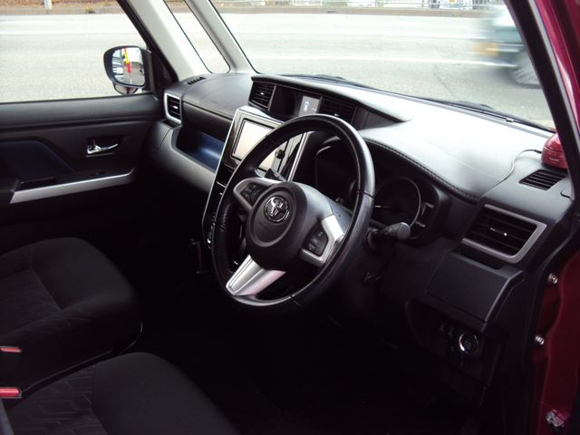 Toyota ROOMY 2017-10 26614-1