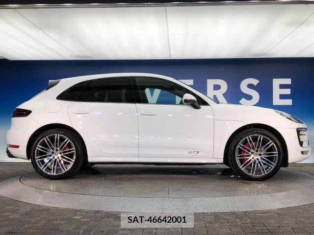 Porsche MACAN 2017-01 333327-18