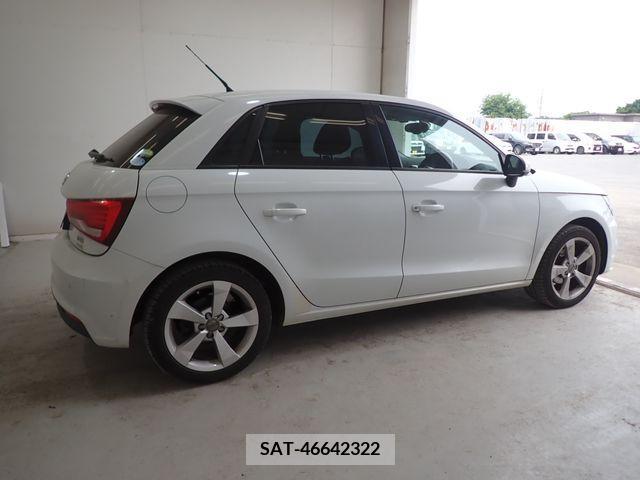 Audi A1 2015-08 261333-4