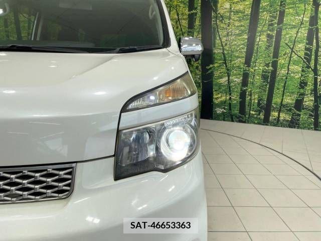 Toyota VOXY 2011-08 335312-12