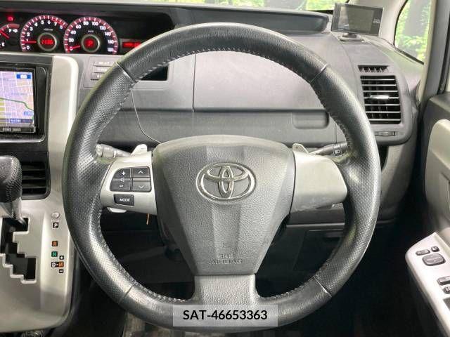 Toyota VOXY 2011-08 335312-11