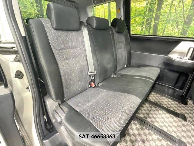 Toyota VOXY 2011-08 335312-8