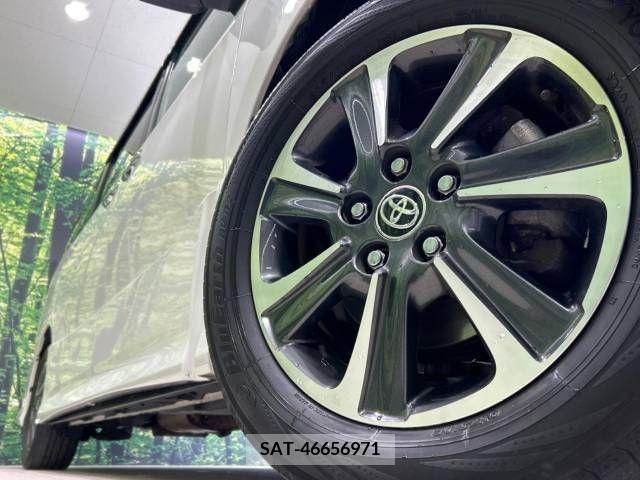 Toyota VOXY 2019-01 212659-14