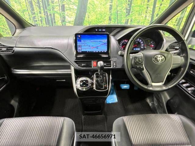 Toyota VOXY 2019-01 212659-1