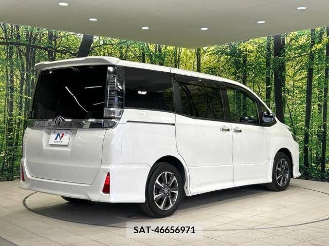 Toyota VOXY 2019-01 212659-18