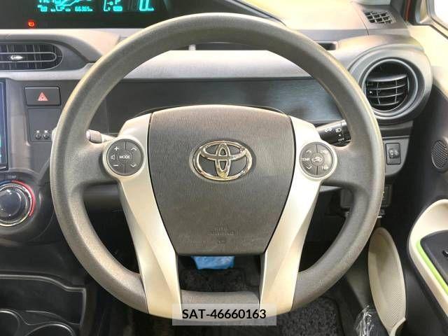 Toyota AQUA 2012-03 356183-11