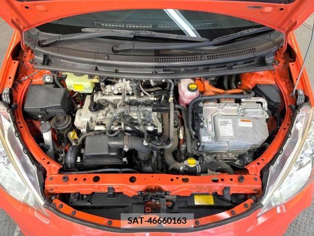Toyota AQUA 2012-03 356183-18