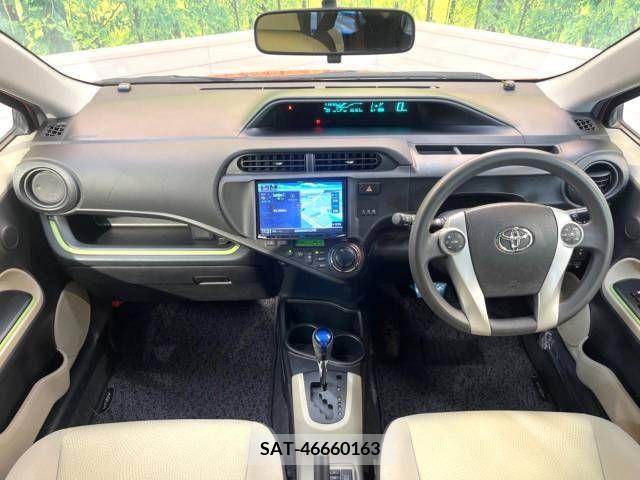 Toyota AQUA 2012-03 356183-1
