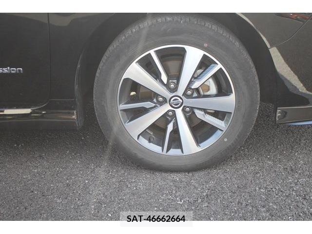 Nissan LEAF 2019-07 367074-12