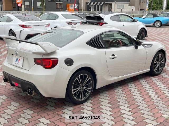 Toyota 86 2012-08 267707-17