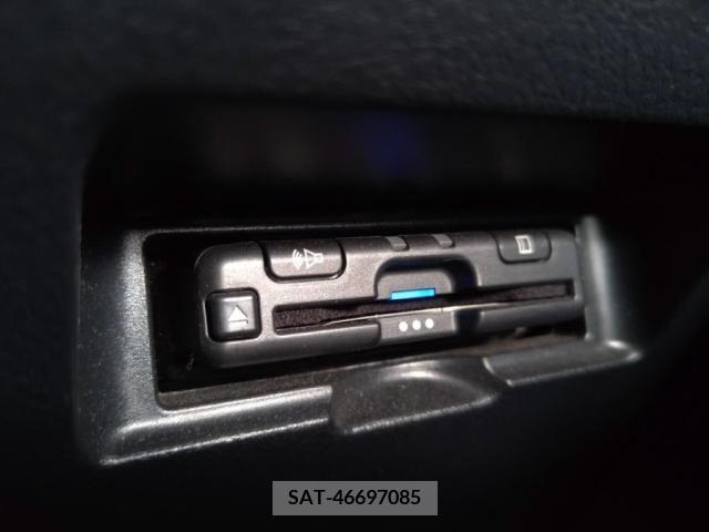 Toyota VITZ HYBRID 2017-09 288622-19
