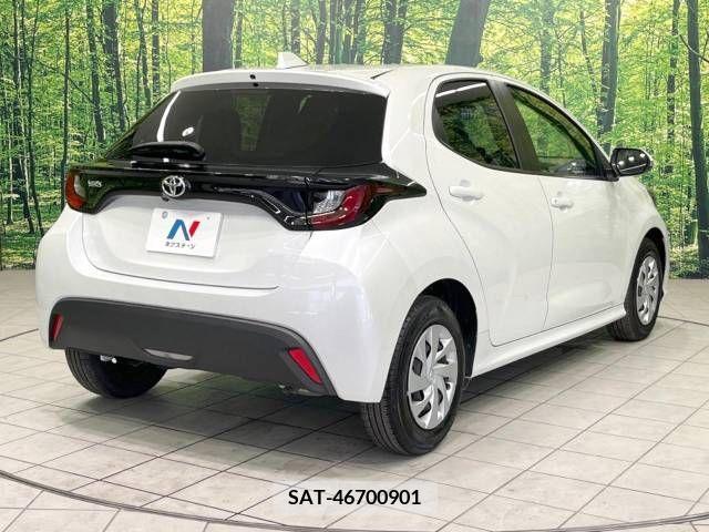 Toyota YARIS 2023-06 371440-17