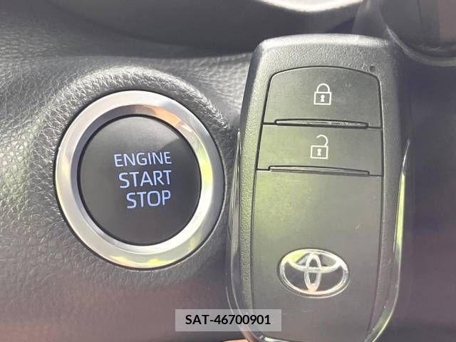 Toyota YARIS 2023-06 371440-7