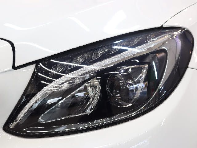 Mercedes Benz C-CLASS 2016-03 25383-18