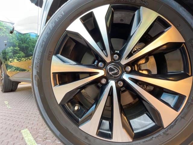 Lexus NX 2018-06 196015-12