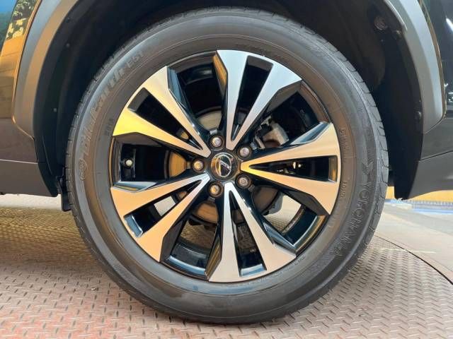 Lexus NX 2018-06 196015-19
