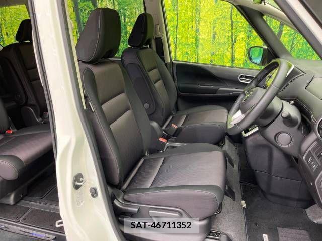 Nissan SERENA 2018-08 324972-8