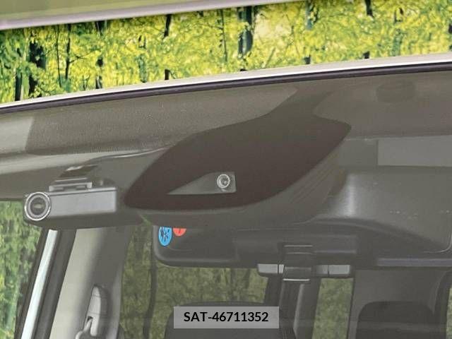 Nissan SERENA 2018-08 324972-7