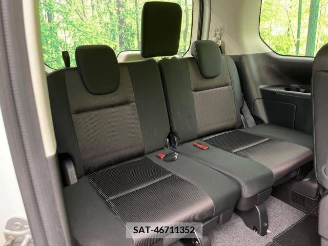 Nissan SERENA 2018-08 324972-10
