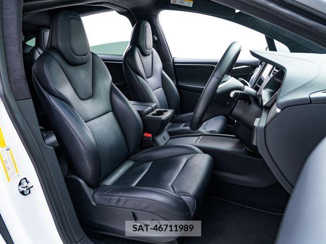Tesla MODEL X 2019-06 208641-19