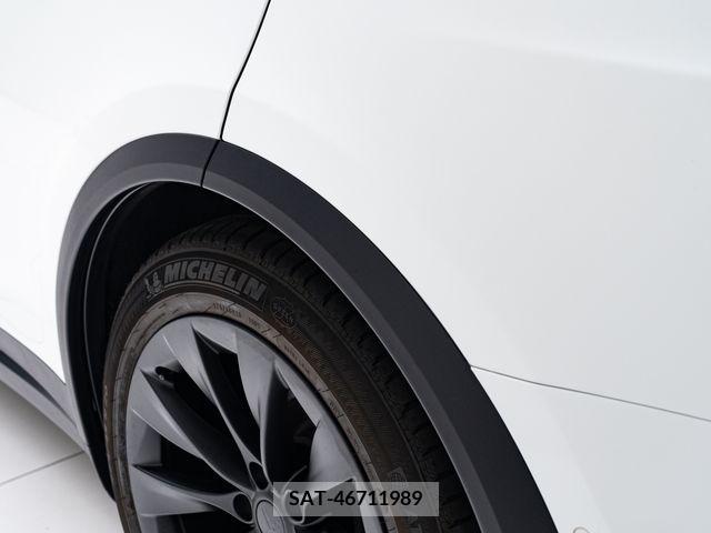 Tesla MODEL X 2019-06 208641-10