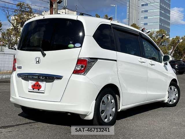 Honda FREED 2015-07 211877-2