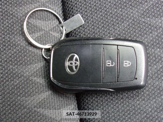 Toyota AQUA 2021-09 206139-27