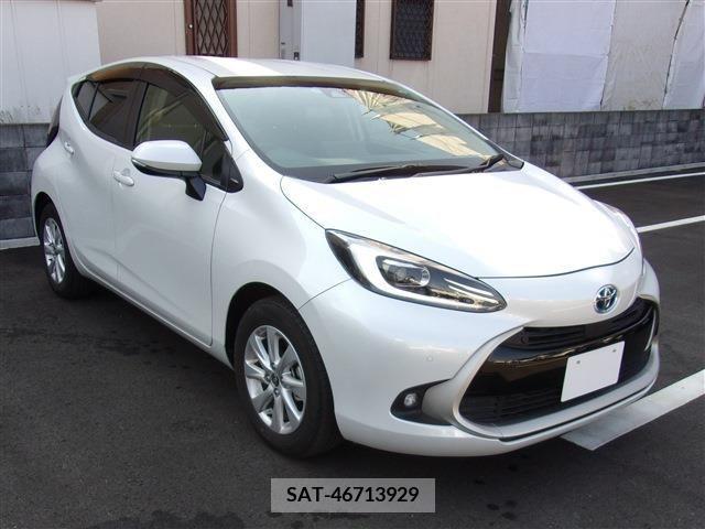 Toyota AQUA 2021-09 206139-3