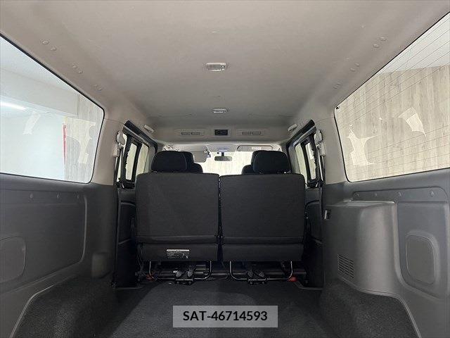 Nissan NV350 Caravan 2018-11 317322-8