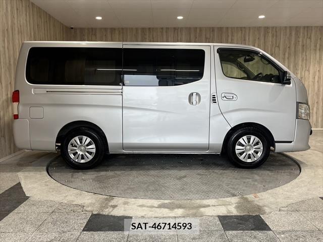 Nissan NV350 Caravan 2018-11 317322-15