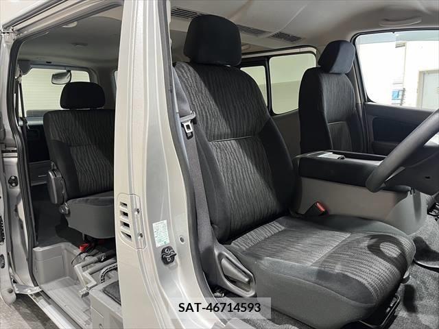 Nissan NV350 Caravan 2018-11 317322-6