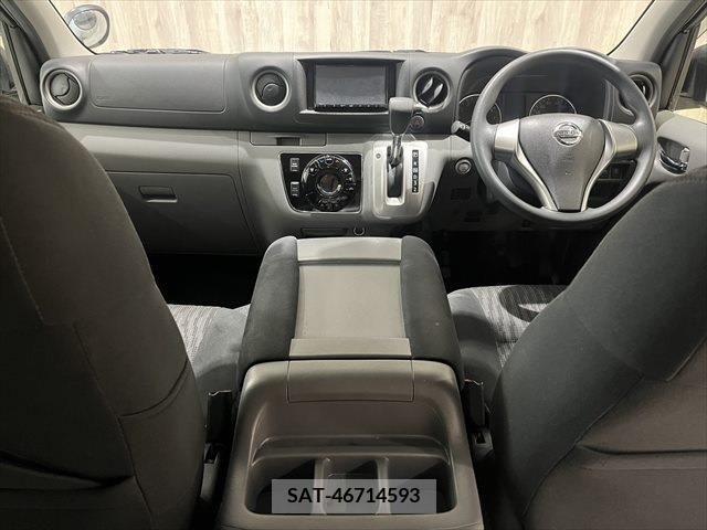 Nissan NV350 Caravan 2018-11 317322-1
