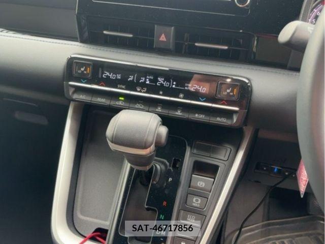 Toyota VOXY 2022-05 332866-8